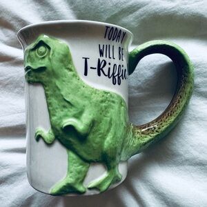 NWT Green Dinosaur Tail Mug - Pets Reptile Ceramic Mug